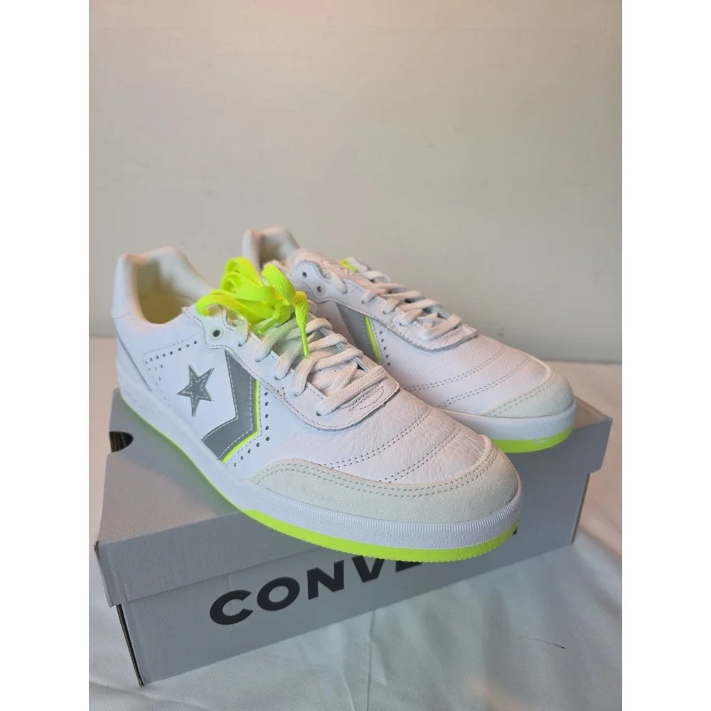 Converse cons louie